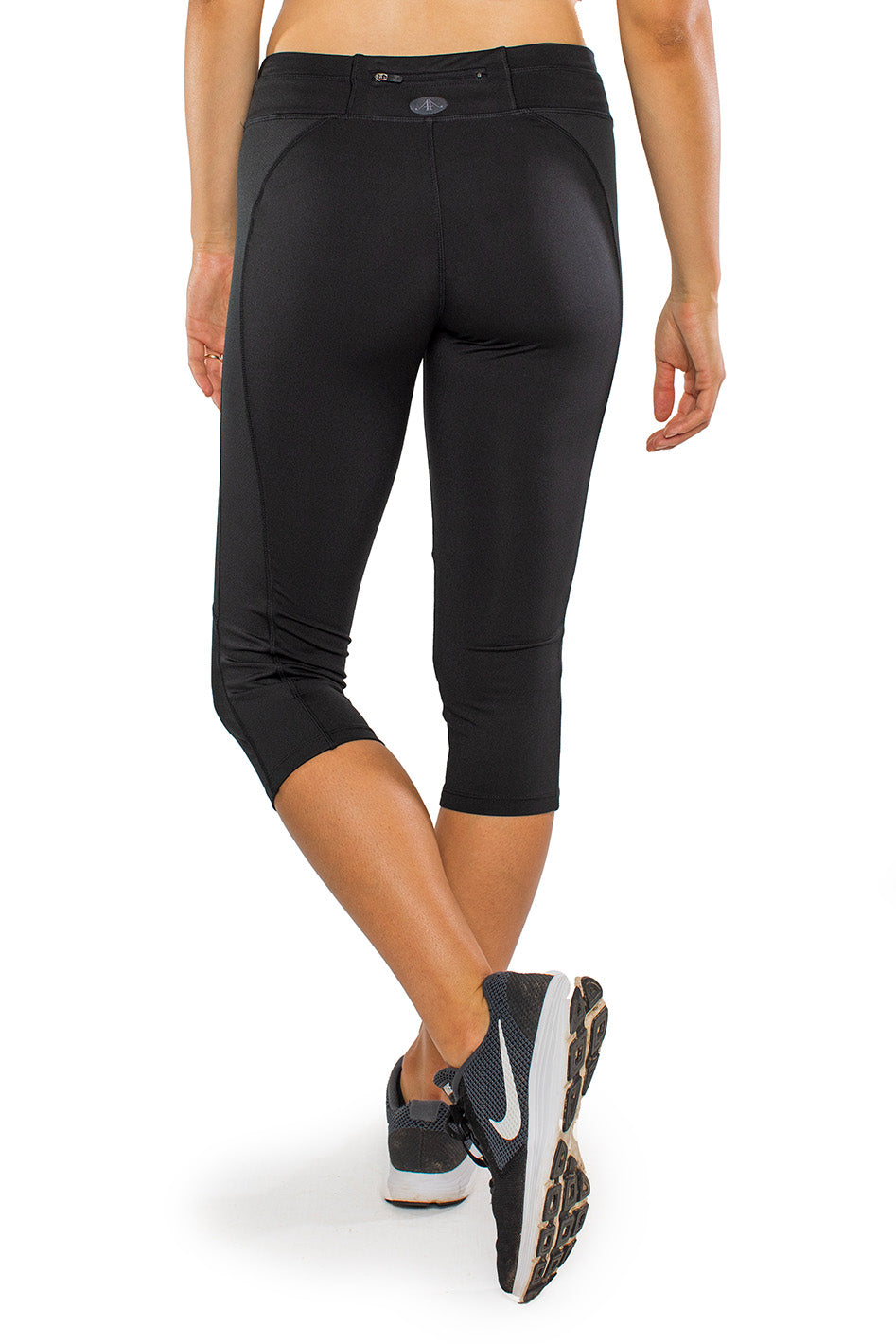 #color_essential-black
