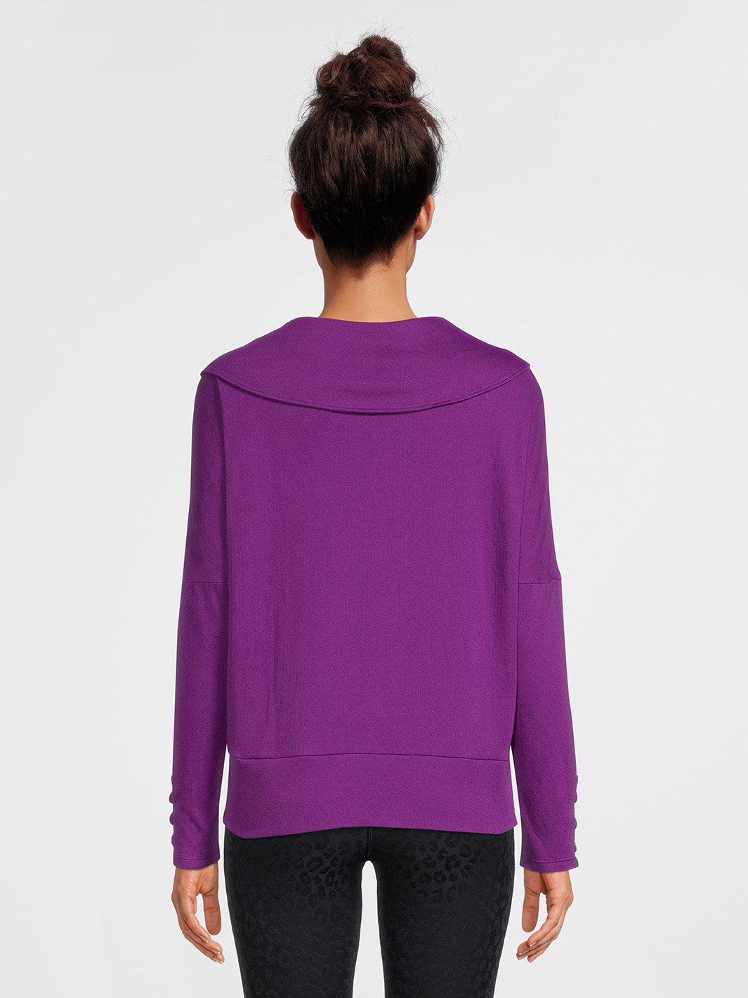 #color_plum